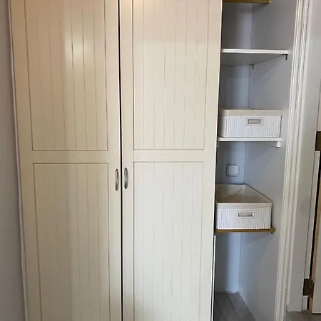 Schoenes - Ruhig - Aussenpool Apartment